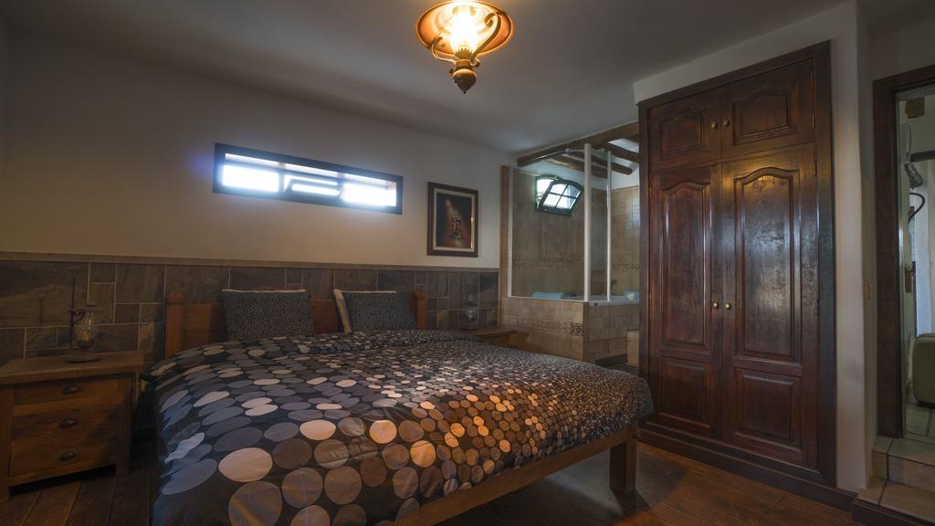 Dom wakacyjny With Amazing Views, Jacuzzi And Private Pool San Bartolomé