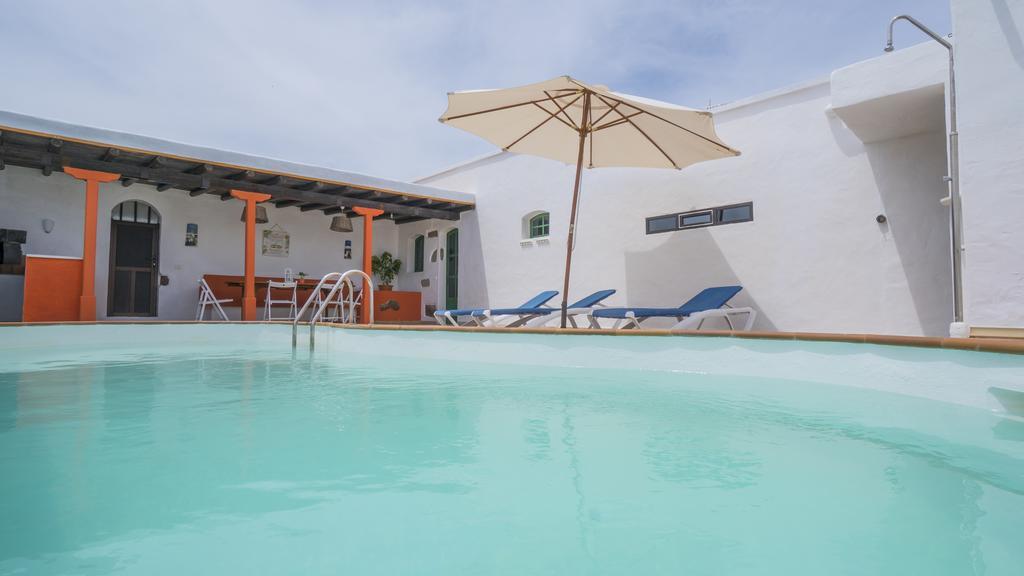 With Amazing Views, Jacuzzi And Private Pool * San Bartolomé